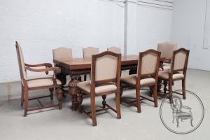 картинка Антикварный гарнитур для столовой (стол, 6 стульев, 2 кресла) салоне старинных вещей "Шебби" являющийся официальным дистрибьютором в России и Беларуси