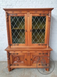 Антикварная витрина в готическом стиле код. BE4097502