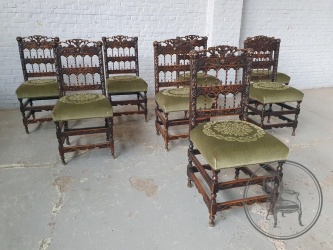 Антикварные ореховые стулья (8 шт.) в стиле Ренессанс код. BE4165511