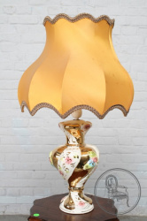 Старинная настольная лампа код. BE19508