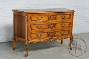 Антикварный комод код. BE6695