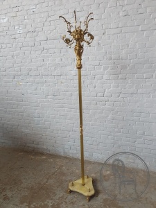 картинка Старинная бронзовая вешалка с основанием из оникса салоне старинных вещей "Шебби" являющийся официальным дистрибьютором в России и Беларуси