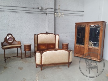 Антикварный спальный гарнитур из ореха код. BE4131568