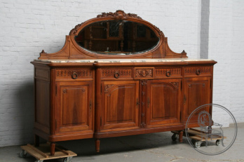 Антикварный комод из ореха в стиле Людовика XVI с мраморной поверхностью и зеркалом код. BE3259451