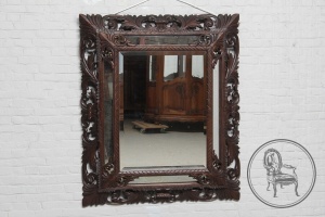 картинка Антикварное зеркало в резной ажурной раме салоне старинных вещей "Шебби" являющийся официальным дистрибьютором в России и Беларуси