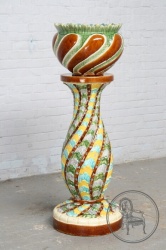 Антикварное кашпо, выполненное в технике Майолика код. BE4097225