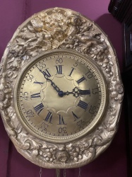 Антикварные настенные часы с маятником и гирями код. BOL647