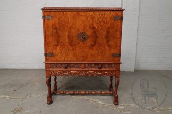 Старинный поставец код. BE43033