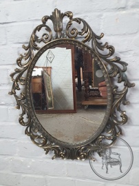 Старинное настенное зеркало в бронзовой раме код. BE4097407