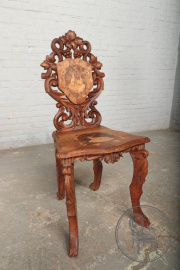 Антикварный резной стул из ореха с инкрустацией с изображениями животных код. BE63602