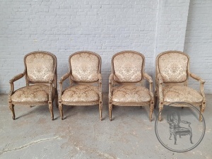 картинка Антикварные кресла с ореховым каркасом в стиле Людовика XVI (4 шт.) салоне старинных вещей "Шебби" являющийся официальным дистрибьютором в России и Беларуси