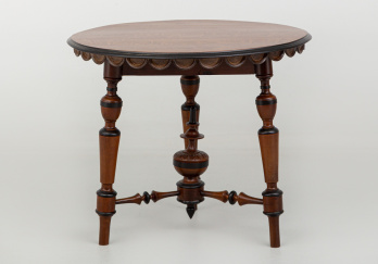 Антикварный столик код. RM47562