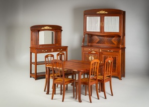 картинка Антикварный комплект мебели для столовой из красного дерева в стиле модерн салоне старинных вещей "Шебби" являющийся официальным дистрибьютором в России и Беларуси