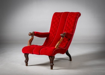 Антикварное кресло в викторианском стиле с глубокой каретной стяжкой на спинке код.&nbsp;RM4165866