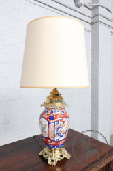 Старинная настольная лампа из бронзы и фарфора с ручной росписью код. BE10442