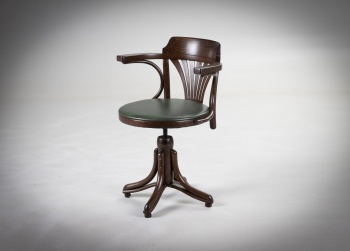 Старинное вращающееся кресло из гнутого дерева с кожаным сиденьем код.&nbsp;RM4165698