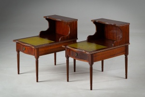 картинка Старинные парные комоды на тонких ножках (2 шт.) с вставками из кожи зеленого цвета салоне старинных вещей "Шебби" являющийся официальным дистрибьютором в России и Беларуси