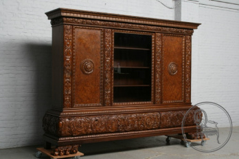 Старинный книжный шкаф код. BE7095