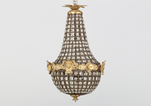 картинка Старинная люстра салоне старинных вещей "Шебби" являющийся официальным дистрибьютором в России и Беларуси