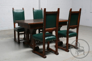 картинка Антикварный столовый гарнитур салоне старинных вещей "Шебби" являющийся официальным дистрибьютором в России и Беларуси