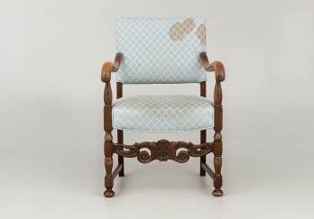 Старинное кресло код. RM58236