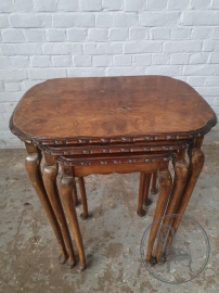 Набор антикварных столиков с стиле Королевы Анны код. BE4103099