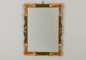 картинка Старинное зеркало салоне старинных вещей "Шебби" являющийся официальным дистрибьютором в России и Беларуси