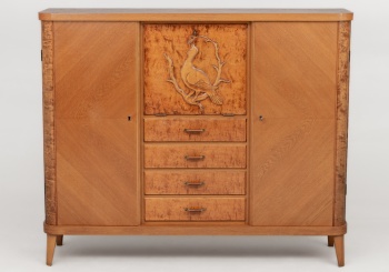 Старинный высокий комод с резной птицей код. RM4100230