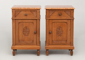 картинка Старинные тумбочки (2 шт.) салоне старинных вещей "Шебби" являющийся официальным дистрибьютором в России и Беларуси