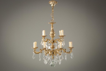 Старинная люстра из латуни с подвесками в виде кристаллов код. RM4109777