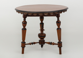 Антикварный столик код. RM47562