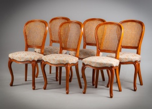 картинка Старинные стулья (6 шт.) с резными каркасами из дерева, мягкими сиденьями и спинками из ротанга салоне старинных вещей "Шебби" являющийся официальным дистрибьютором в России и Беларуси
