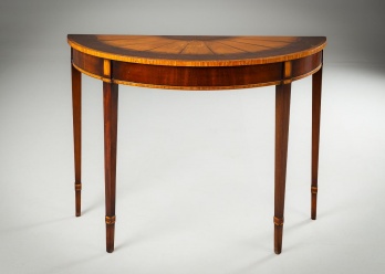 Старинная консоль из бука со шпоном ореха код. RM4128918