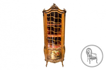 Антикварная витрина, украшенная стилизованной раковиной код. VS3188