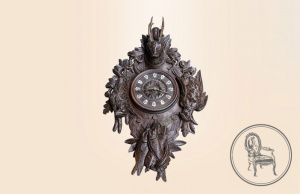 картинка Антикварные настенные часы в охотничьем стиле салоне старинных вещей "Шебби" являющийся официальным дистрибьютором в России и Беларуси