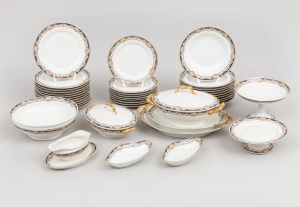 картинка Старинный фарфоровый столовый сервиз Limoges салоне старинных вещей "Шебби" являющийся официальным дистрибьютором в России и Беларуси