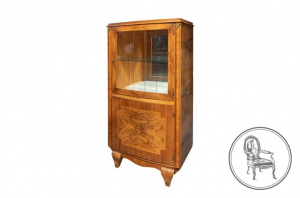 картинка Антикварная витрина в стиле арт-деко салоне старинных вещей "Шебби" являющийся официальным дистрибьютором в России и Беларуси