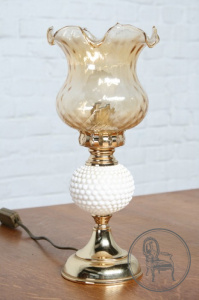 картинка Старинная настольная лампа салоне старинных вещей "Шебби" являющийся официальным дистрибьютором в России и Беларуси