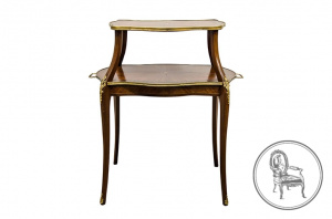 картинка Антикварная этажерка салоне старинных вещей "Шебби" являющийся официальным дистрибьютором в России и Беларуси