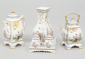 картинка Старинный фарфоровый набор для чая салоне старинных вещей "Шебби" являющийся официальным дистрибьютором в России и Беларуси