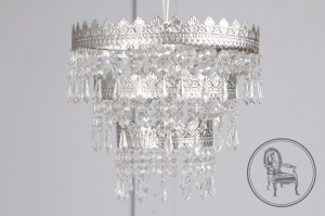 картинка Старинная латунная трехъярусная люстра со стеклянными подвесками салоне старинных вещей "Шебби" являющийся официальным дистрибьютором в России и Беларуси