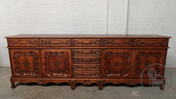 Антикварный комод из дуба с четырьмя дверцами и выдвижными ящичками код. BE107003