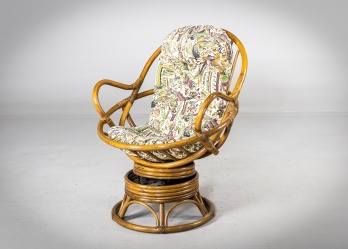 Винтажное поворотное кресло-качалка, выполненное из натурального бамбука код. RM4165895