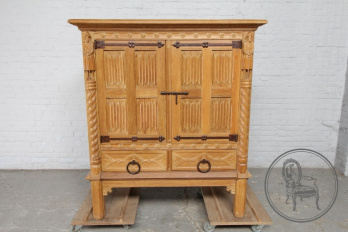 Старинный комод код. BE5833