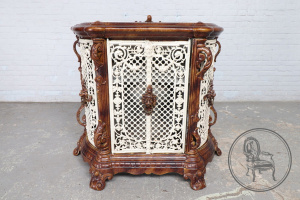 картинка Антикварная печь из чугуна с эмалью салоне старинных вещей "Шебби" являющийся официальным дистрибьютором в России и Беларуси