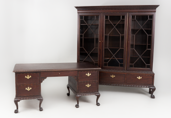 Старинный гарнитур для рабочих кабинетов: книжный шкаф и письменный стол в стиле Чиппендейл код. RM4100409