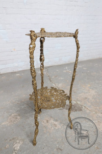 картинка Старинная подставка салоне старинных вещей "Шебби" являющийся официальным дистрибьютором в России и Беларуси