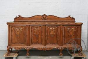 картинка Старинный комод салоне старинных вещей "Шебби" являющийся официальным дистрибьютором в России и Беларуси