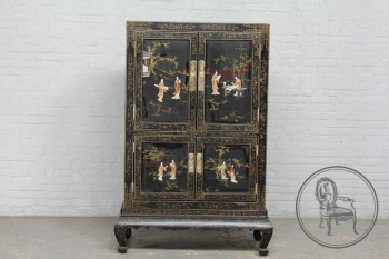 Старинный комод в стиле шинуазри с инкрустацией камнями код. BE107607