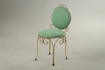 Старинный стул с изящными завитками код. RM4103753